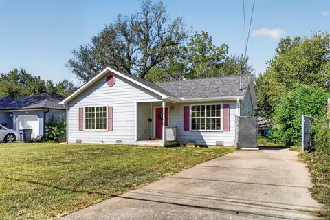 Exterior - 1113 N Clifton Ave, Springfield, MO 65802 photo 2 of 4