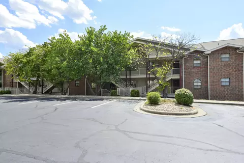 Exterior - 350 S Wildwood Dr #E6, Branson, MO 65616 photo 1 of 5