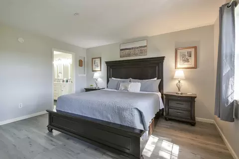 Bedroom - 350 S Wildwood Dr #E6, Branson, MO 65616 photo 3 of 3