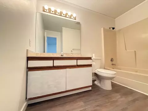 Bath - 152 Turnberry Dr #6, Branson, MO 65616 photo 1 of 2