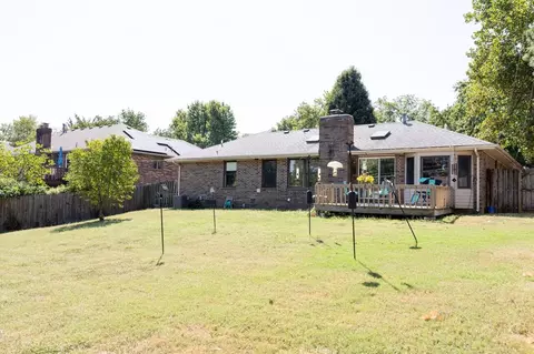 Exterior - 2099 W Nottingham St, Springfield, MO 65810 photo 4 of 4