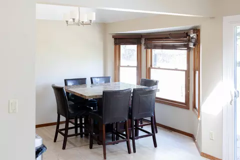 Dining - 2099 W Nottingham St, Springfield, MO 65810 photo 1 of 2