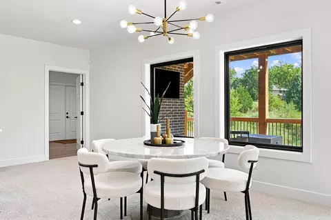 Dining - 6164 S Hampton Ave, Springfield, MO 65810 photo 3 of 3