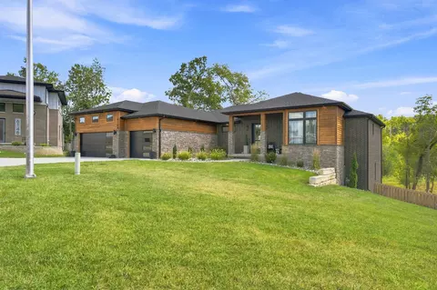 Exterior - 6164 S Hampton Ave, Springfield, MO 65810 photo 3 of 13
