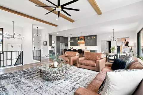 Living - 6164 S Hampton Ave, Springfield, MO 65810 photo 5 of 8