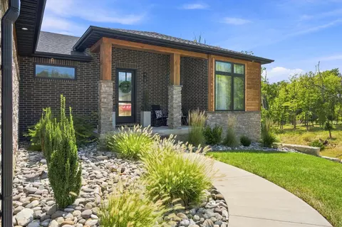 Exterior - 6164 S Hampton Ave, Springfield, MO 65810 photo 5 of 13