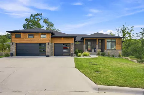 Exterior - 6164 S Hampton Ave, Springfield, MO 65810 photo 4 of 13