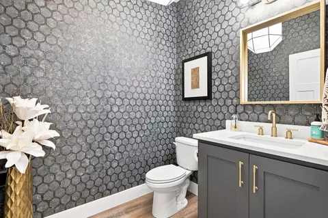 Bath - 6164 S Hampton Ave, Springfield, MO 65810 photo 1 of 8