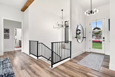 Entry Way - 6164 S Hampton Ave, Springfield, MO 65810 photo 1 of 5