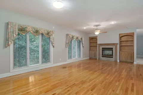 Living - 2441 S Forrest Heights Ave, Springfield, MO 65809 photo 6 of 13