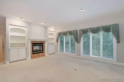 Living - 2441 S Forrest Heights Ave, Springfield, MO 65809 photo 2 of 13
