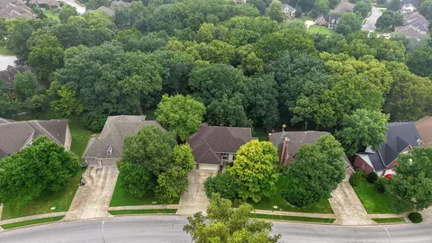 View/Area - 2441 S Forrest Heights Ave, Springfield, MO 65809 photo 1 of 5
