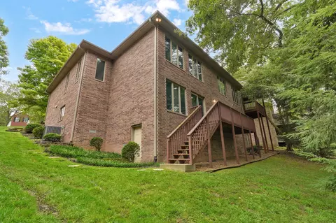 Exterior - 2441 S Forrest Heights Ave, Springfield, MO 65809 photo 9 of 13