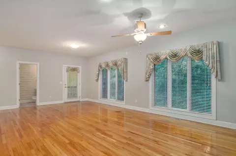 Living - 2441 S Forrest Heights Ave, Springfield, MO 65809 photo 9 of 13