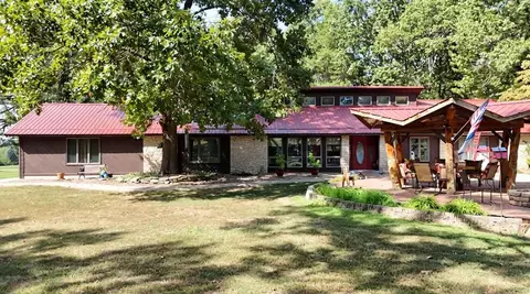 23752 State Highway Ra, Golden, MO 65658