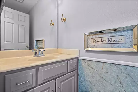 Bath - 220 Lancashire Dr, Branson, MO 65616 photo 1 of 4