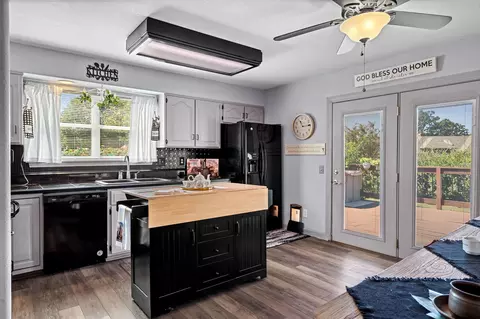 Kitchen - 220 Lancashire Dr, Branson, MO 65616 photo 1 of 5