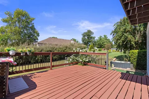 Exterior - 220 Lancashire Dr, Branson, MO 65616 photo 4 of 7