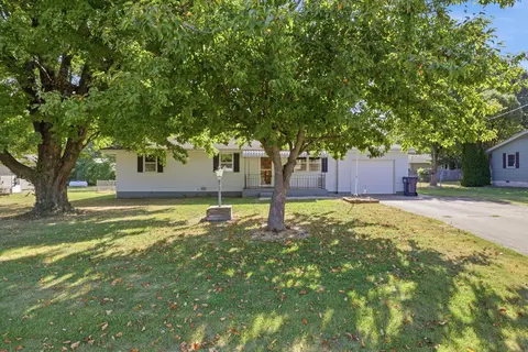 Exterior - 734 S Spruce St, Buffalo, MO 65622 photo 1 of 7
