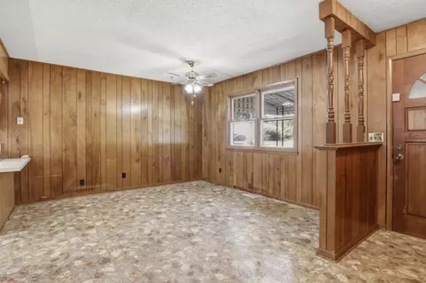 Living - 734 S Spruce St, Buffalo, MO 65622 photo 1 of 6
