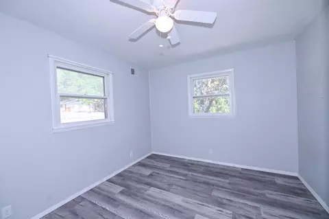 Bedroom - 184 S Heatherwood Rd, Shell Knob, MO 65747 photo 2 of 4
