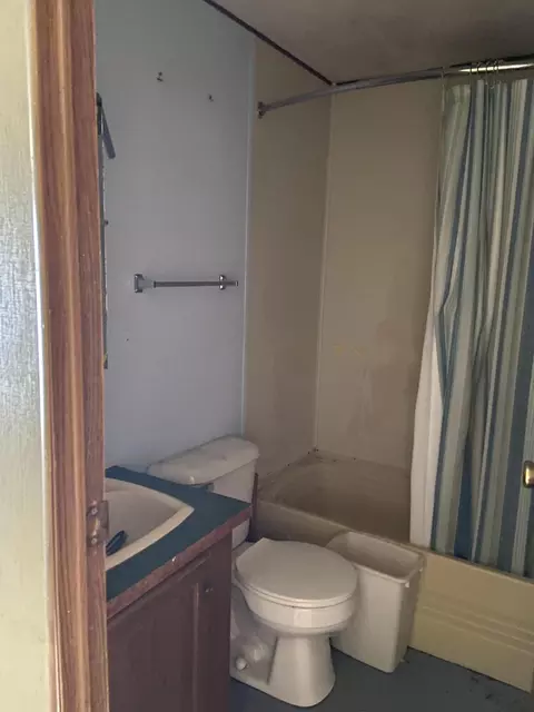 Bath - 850 County Road 255, Thayer, MO 65791 photo 2 of 2