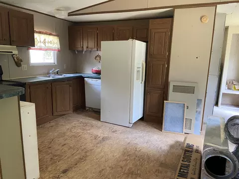 Kitchen - 850 County Road 255, Thayer, MO 65791 photo 1 of 2