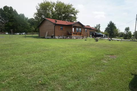 Exterior - 484 Lodge Pole Dr, Ozark, MO 65721 photo 5 of 17