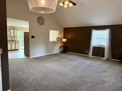 Living - 187 Jessi Rd, Forsyth, MO 65653 photo 1 of 3