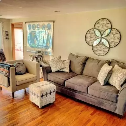 Living - 419 Davis Dr, Monett, MO 65708 photo 1 of 1