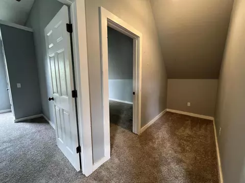 Entry Way - 2026 N Franklin Ave, Springfield, MO 65803 photo 2 of 2