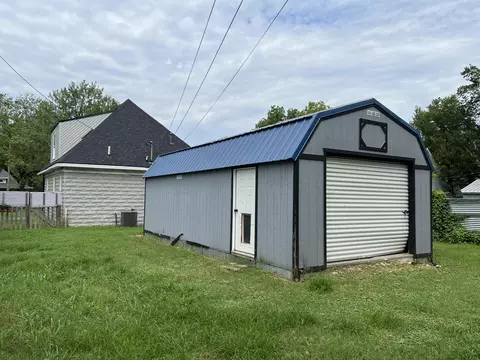 Exterior - 2026 N Franklin Ave, Springfield, MO 65803 photo 2 of 2