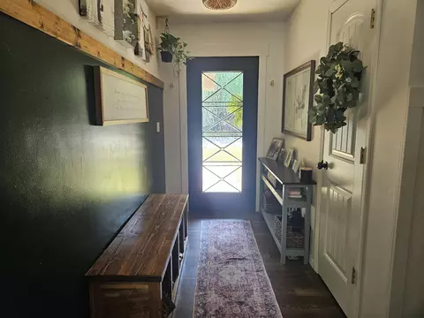 Entry Way - 237 Renee Ave, Sparta, MO 65753 photo 2 of 7