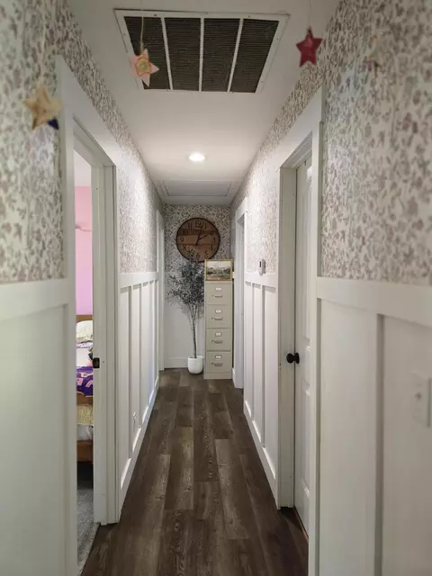 Entry Way - 237 Renee Ave, Sparta, MO 65753 photo 4 of 7