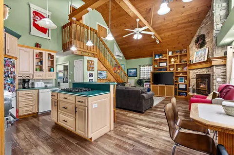 Kitchen - 278 Sparrow Ln, Shell Knob, MO 65747 photo 1 of 3