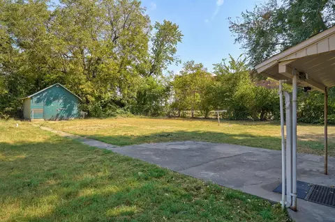 Exterior - 2423 W Olive St, Springfield, MO 65802 photo 3 of 11