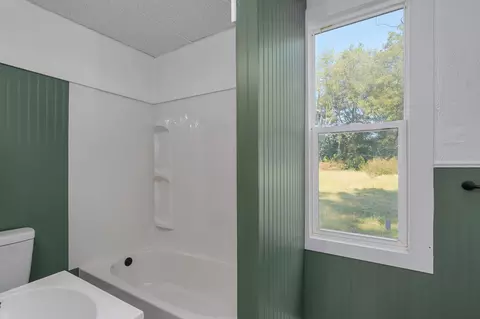 Bath - 2423 W Olive St, Springfield, MO 65802 photo 1 of 2