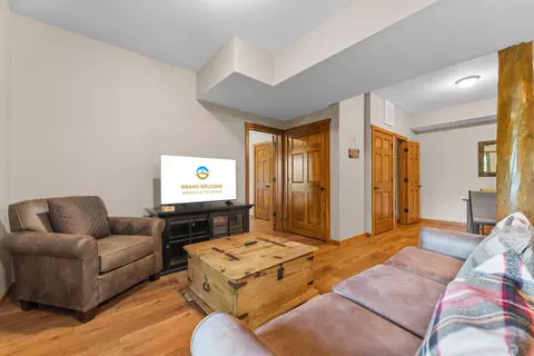 Living - 349 Willow Oak Ln, Branson, MO 65616 photo 6 of 7