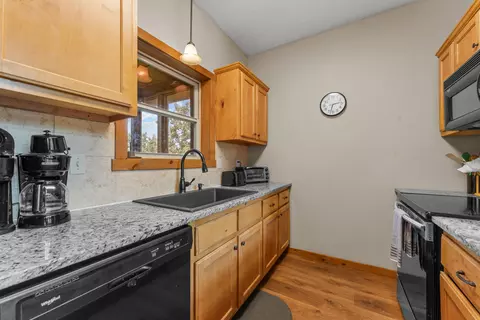 Kitchen - 349 Willow Oak Ln, Branson, MO 65616 photo 2 of 3