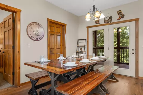 Dining - 349 Willow Oak Ln, Branson, MO 65616 photo 2 of 4
