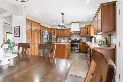 Kitchen - 4446 Findley Rd, Macomb, MO 65702 photo 1 of 2