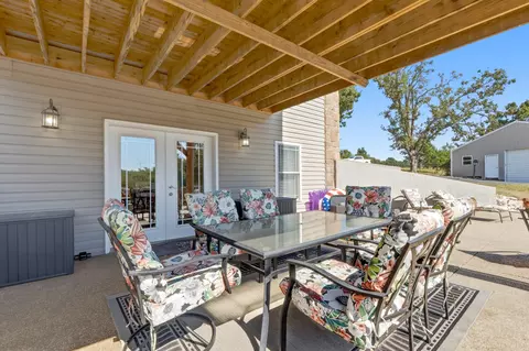 Exterior - 4446 Findley Rd, Macomb, MO 65702 photo 4 of 7