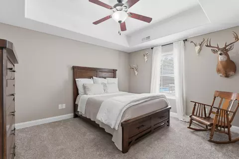 Bedroom - 4446 Findley Rd, Macomb, MO 65702 photo 5 of 5