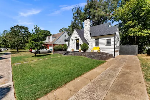 Exterior - 1261 E University St, Springfield, MO 65804 photo 3 of 13