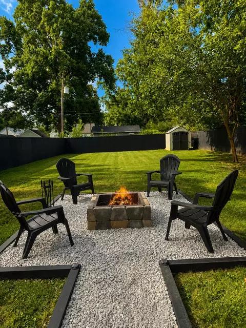 Exterior - 1261 E University St, Springfield, MO 65804 photo 11 of 13
