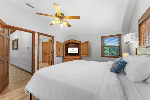 Bedroom - 376 Willow Oak Ln, Branson, MO 65616 photo 8 of 14