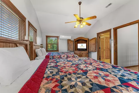 Bedroom - 376 Willow Oak Ln, Branson, MO 65616 photo 6 of 14