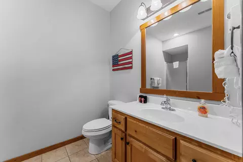 Bath - 376 Willow Oak Ln, Branson, MO 65616 photo 6 of 9