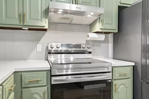 Kitchen - 316 S Duke Ave, Springfield, MO 65802 photo 5 of 6