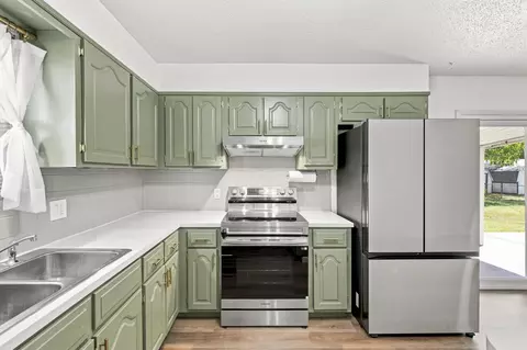 Kitchen - 316 S Duke Ave, Springfield, MO 65802 photo 4 of 6